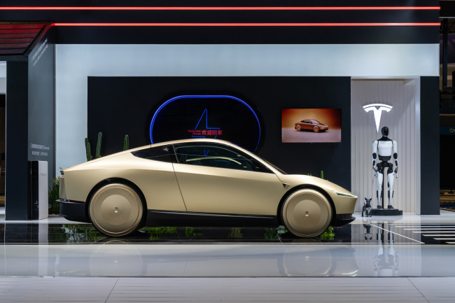 马斯克谈Optimus和Cybercab