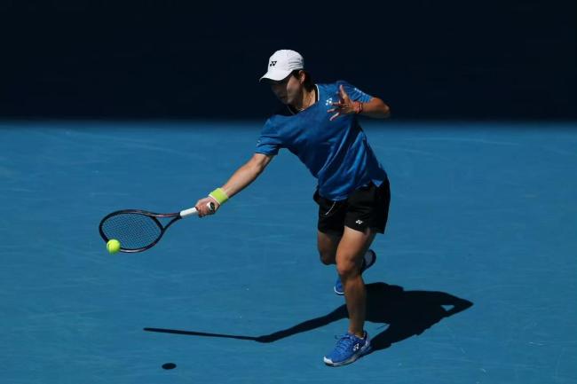 白卓璇不敌萨巴伦卡