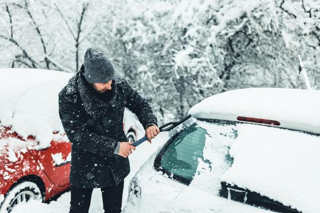 零下30度洗车秒结冰 极寒天气洗车隐患多