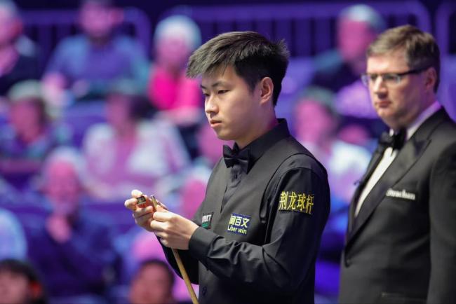 斯诺克冠军联赛第5组:赵心童豪取7连胜,然决赛不敌塞尔比