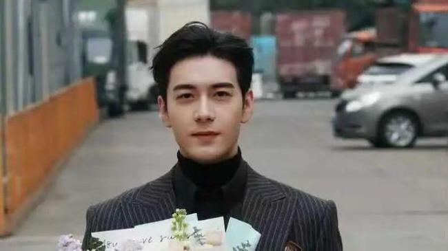 突然的喜欢今日开播 穿越甜宠引热议