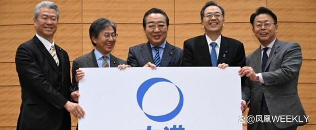 日本“闪电”大选：政客寒风中求关爱 仓促选举激发争议