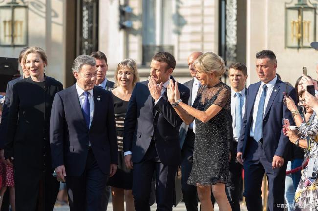 马克龙遭特朗普羞辱？是深谋远虑还是既蠢又坏 私信曝光引发外交风暴