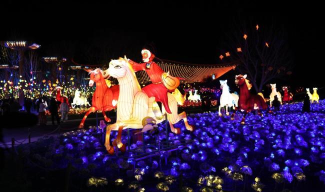 “猴年马月”亮相延庆世园灯会 《大闹天宫》花灯引热潮