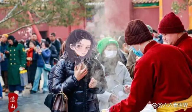 女孩凌晨3点排队等雍和宫舍粥 寒夜中的温暖期盼
