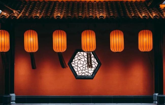 反向过年照样团圆