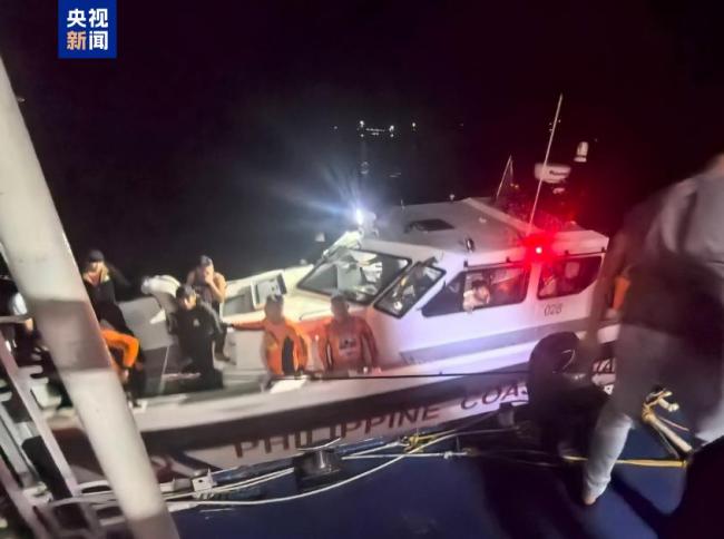 菲律宾客船倾覆事故已致18人死亡 搜救行动持续进行中