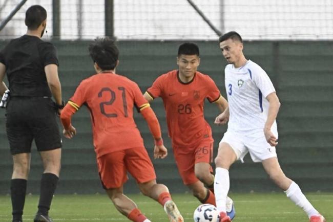 国足首发曝光:林良铭3连击力压韦世豪王钰栋!U23国足弃将受重用