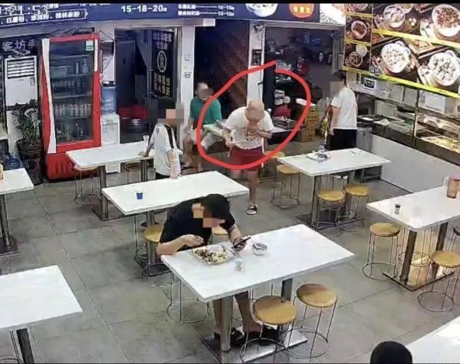 男子敲诈餐饮商户被刑拘