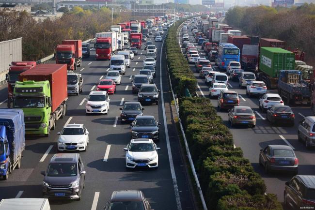 机动车新注册登记量超3000万 连续11年高位运行