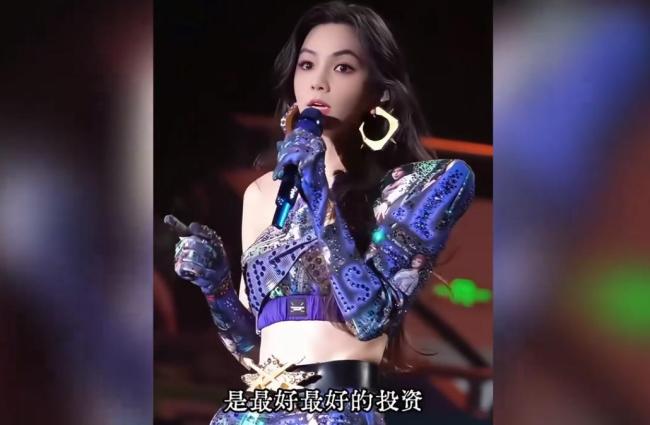 Ella自曝在台上放了个屁 炸场名场合燃烧全场怜惜