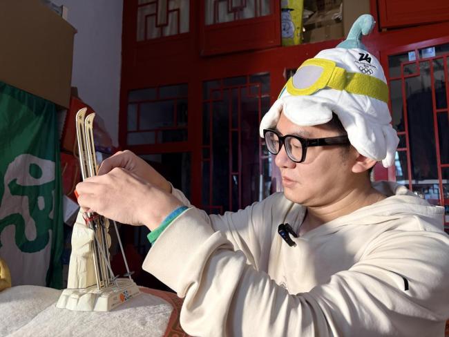 “奥运迷”收藏七千余件纪念品 奥运情怀跨越山海