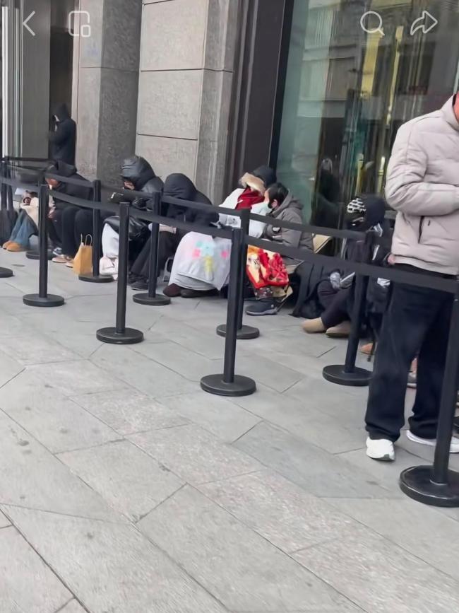 北京SKP老铺黄金现抢购高潮