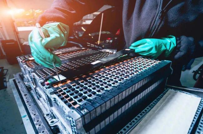 动力电池回收黑灰暴利产业曝光 地下产业链暗流涌动