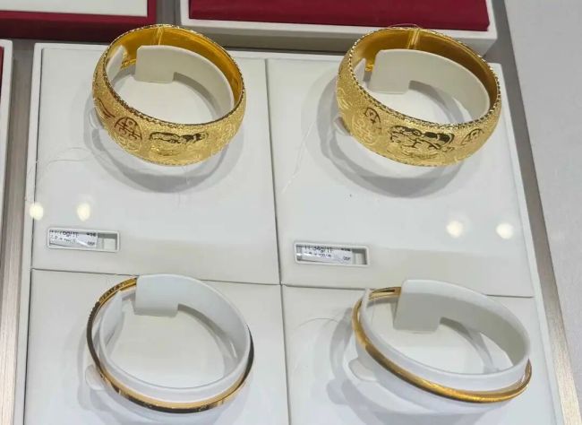 周大福金饰克价1个月涨了262元