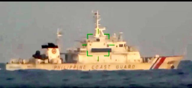 轰6K突破美菲演习区释放何信号 彰显主权决心