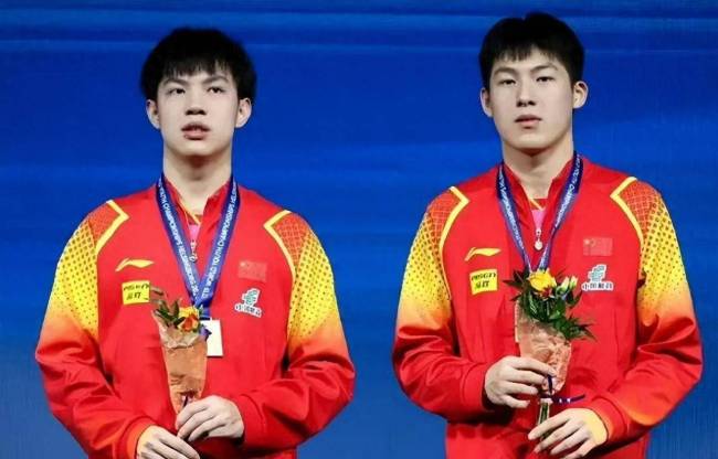 黄友政3-2战胜袁励岑晋级四强