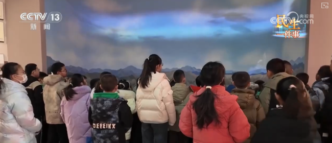 精细暖心实招“托”起“一老一小”