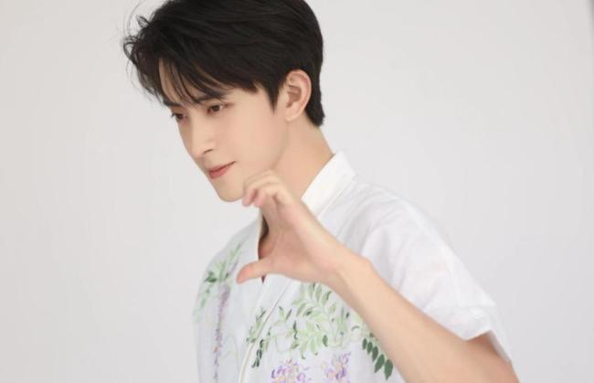 花少8网传最新威望 老友同业引期待