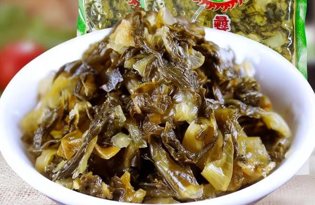 职工酸菜池中吸烟吐痰雇主被罚100万 信任再受重创