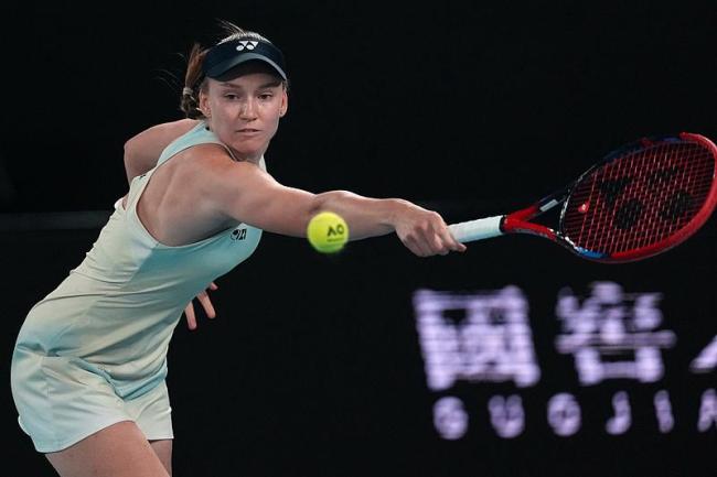 首夺澳网冠军！莱巴金娜2-1险胜萨巴伦卡 夺大满贯第2冠