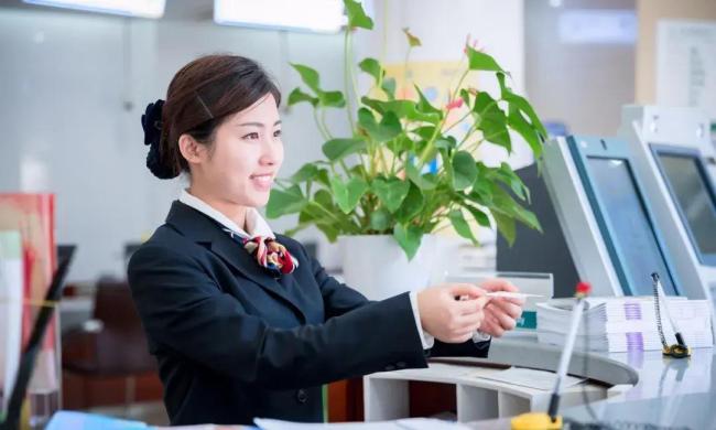 手握100万大额存单的人,有点慌 利率下滑引发资金流向变化