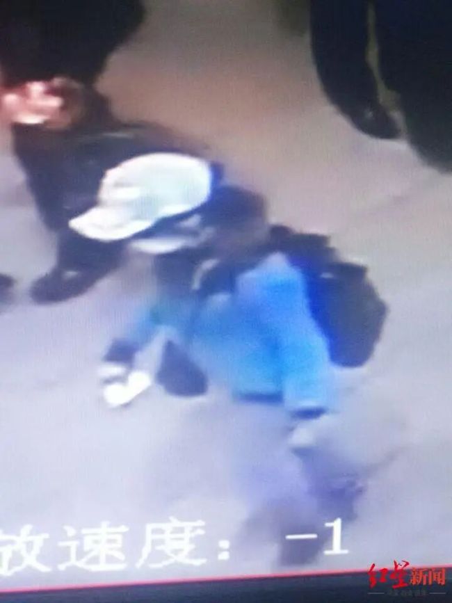 大二女生回家途中失踪8年