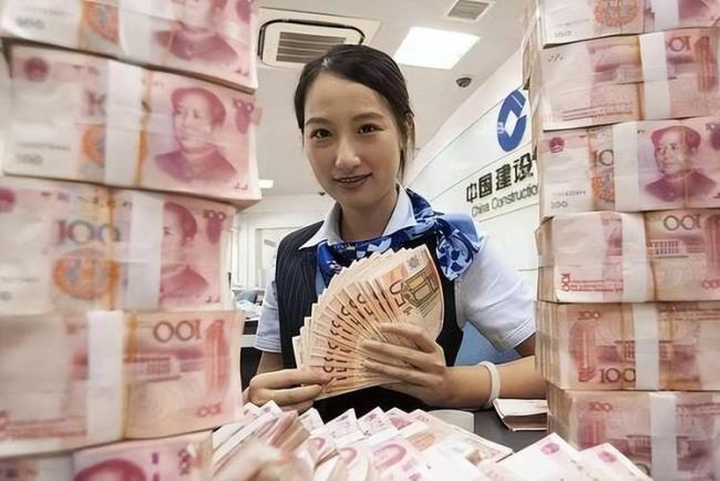 手握100万大额存单的人,有点慌 利率下滑引发资金流向变化