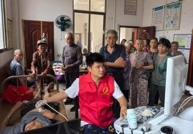 多地开展65岁以上老人免费体检