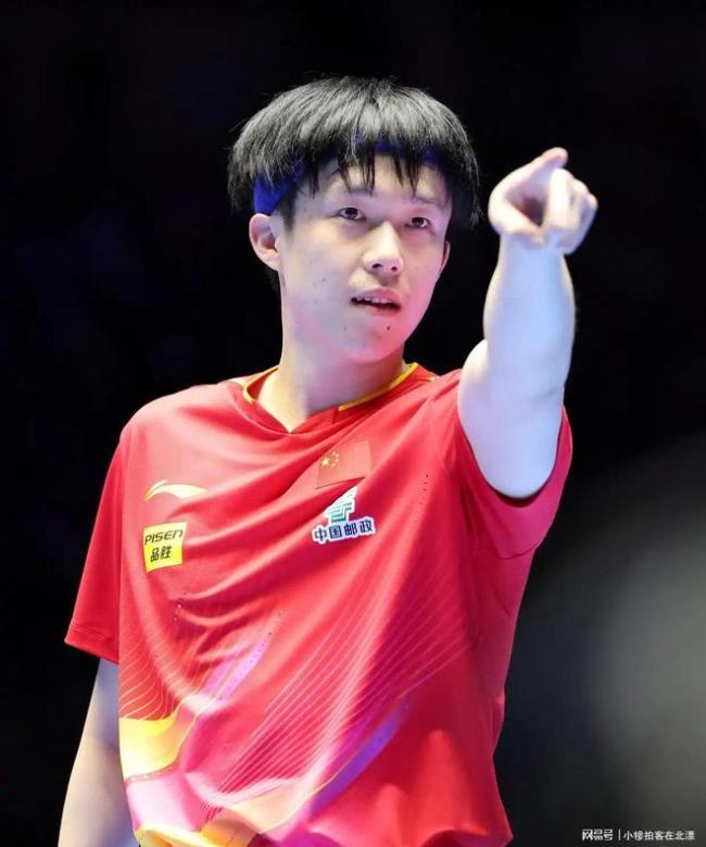 王楚钦夸赞林诗栋是十足主力 展现容颜与教养