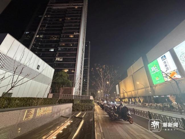 须眉住40层因每天等电梯20分钟卖房 告别漫长恭候