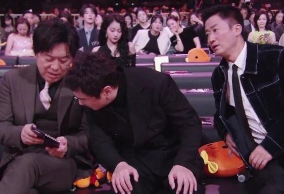 黄渤沈腾吴京 东说念主老了作念什么王人心酸 不要苛刻老东说念主成热梗