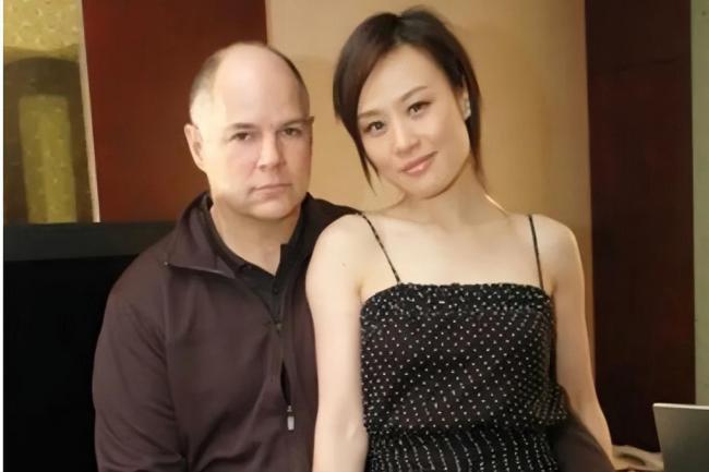 邬君梅透露其外籍丈夫已病逝