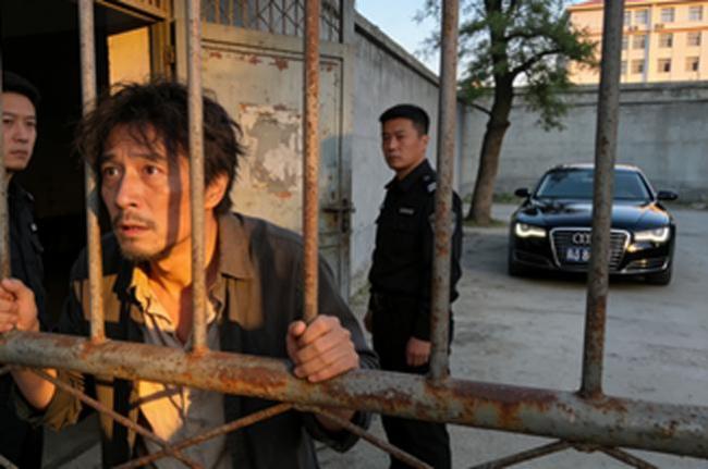 91岁老东谈主900万积存遭女儿儿媳挪用 一场对于资产与东谈主性的较量