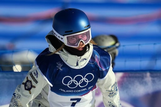 谷爱凌第二跳稳定发挥晋级决赛 强势逆袭锁定席位