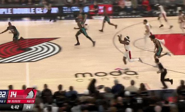 NBA常规赛：开拓者135-115战胜灰熊 霍勒迪率队终结6连败