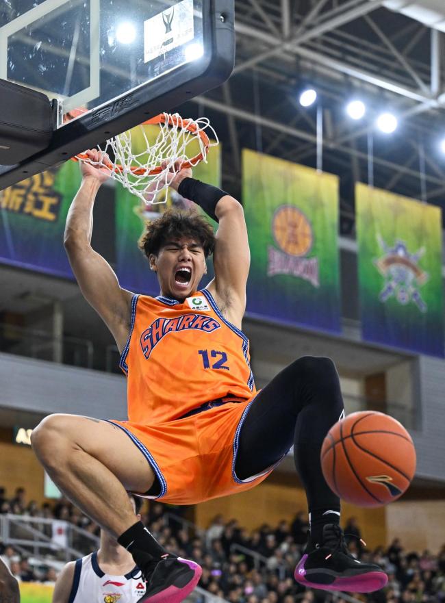 CBA俱乐部杯赛：上海久事胜广东东阳光