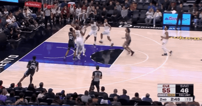 骑士逆转送国王12连败 哈登首秀23+8 米切尔末节17分锁定胜局