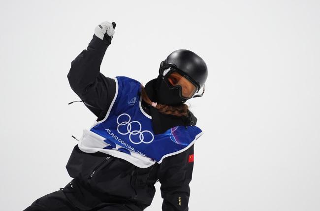 张小楠大跳台第二跳触雪 晋级决赛锁定席位