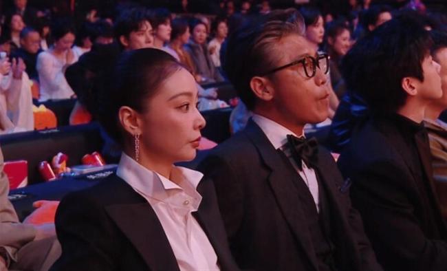 孟子义微博之夜带走了四盒饼干 后台委果一幕