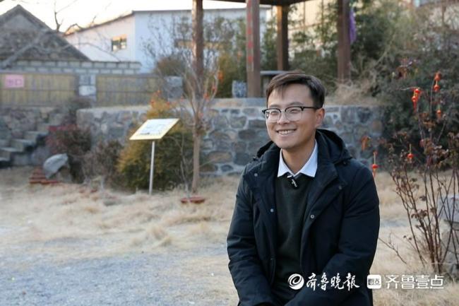 00后村支书化身乡村年味主理人 年货节让山村热闹非凡