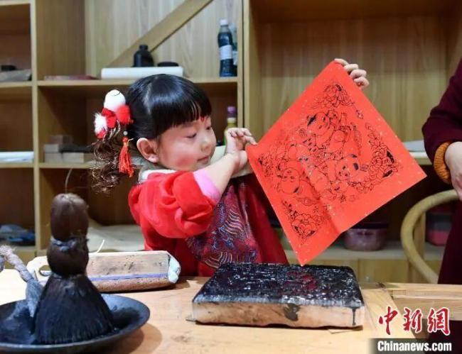 “工作劳模”灶王爷上天都汇报啥 善恶言行功过是非