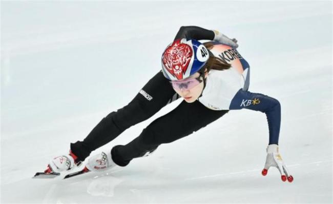 冬奥现场韩国队告成给裁判塞钱!还有哪些收费讲演案例?轨则与情谊的碰撞