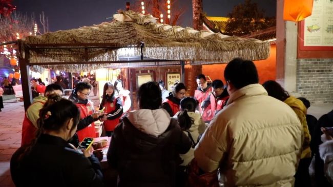 春節臨近年味濃 煙火氣裏迎新春