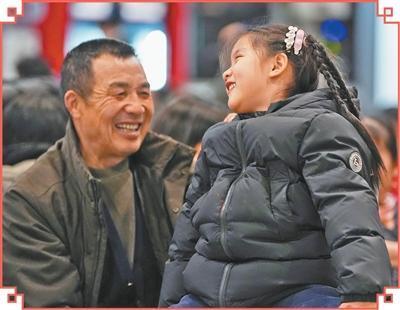 年味就在双向奔赴的亲情里