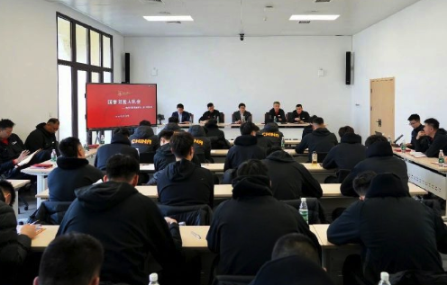 中国男篮9名队员逐一进行个人反思