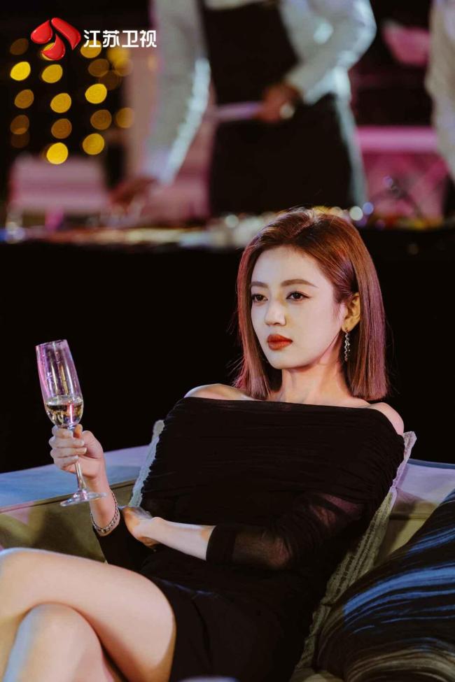 年少有为 反套路创业喜剧定档