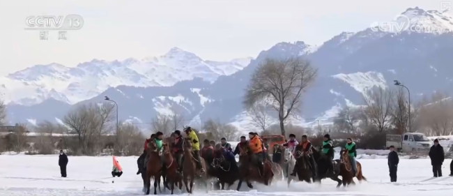 百饱读都鸣 多彩习尚“引客来”瑰丽非遗年味浓