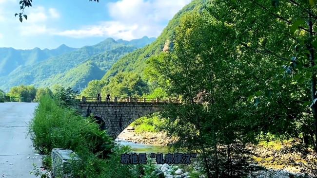 男子从深圳骑电动车回陕西过年