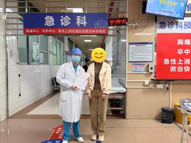 男子胸痛 妻子救了他一命 坚持就医赢得黄金时间